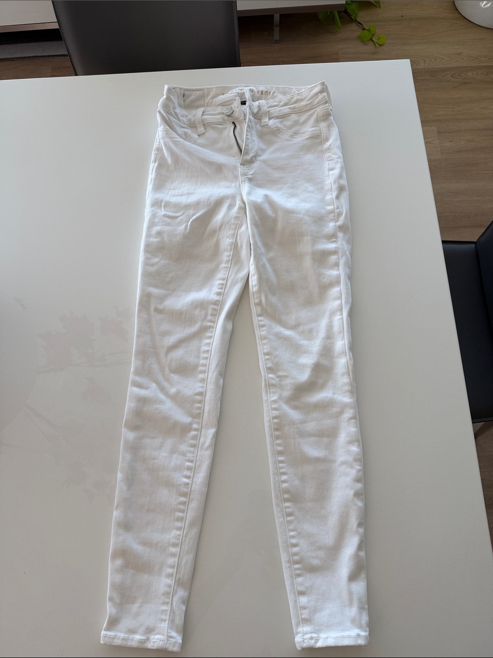 American Eagle Outfitters White Skinny High-Rise Jeans